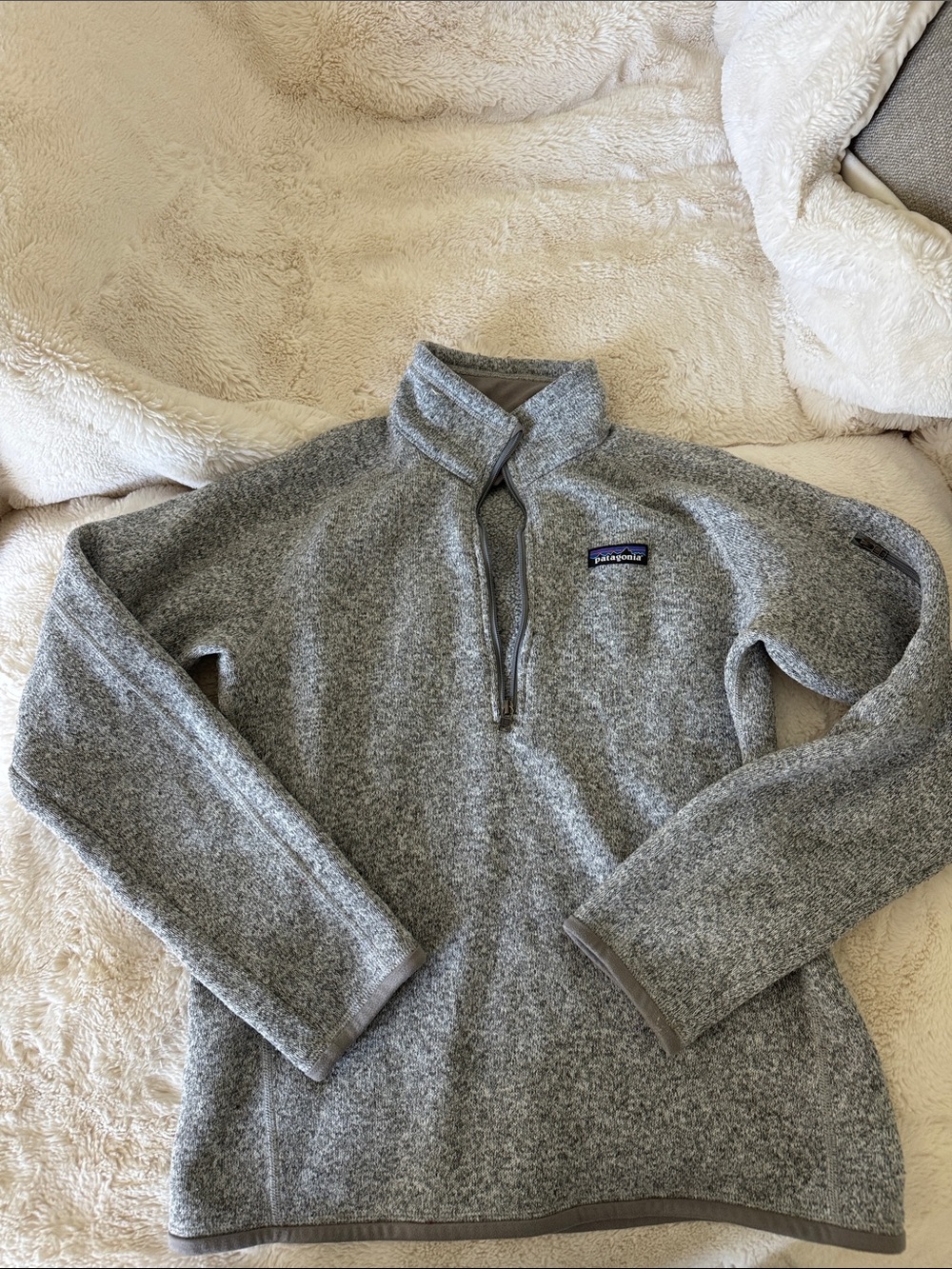 Patagonia Women’s Heather Gray Quarter-Zip Fleece Pullover
